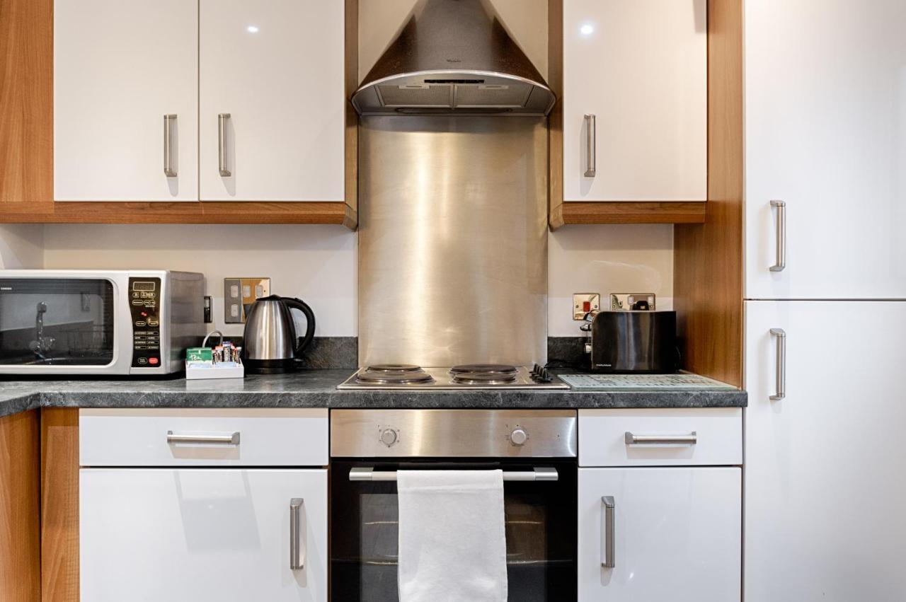 Parking, Balcony, Fully Equipped Kitchen Apartment Swansea Exterior photo