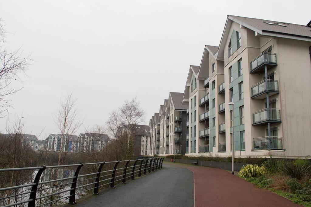 Parking, Balcony, Fully Equipped Kitchen Apartment Swansea Exterior photo
