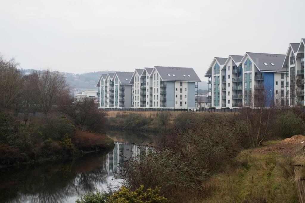 Parking, Balcony, Fully Equipped Kitchen Apartment Swansea Exterior photo