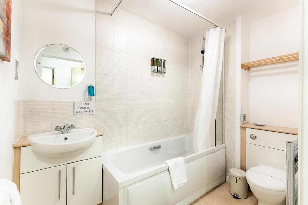 Parking, Balcony, Fully Equipped Kitchen Apartment Swansea Exterior photo