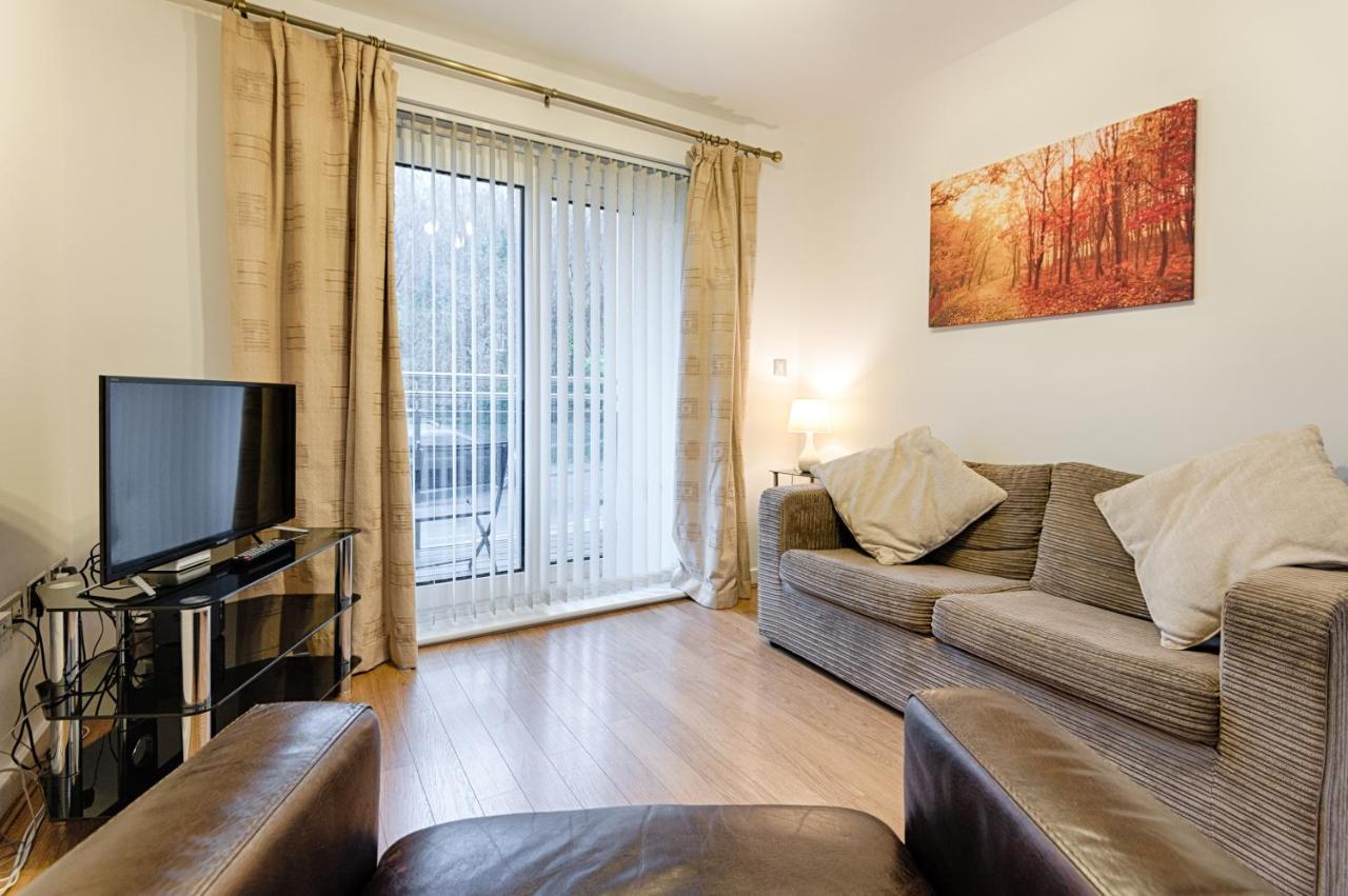 Parking, Balcony, Fully Equipped Kitchen Apartment Swansea Exterior photo