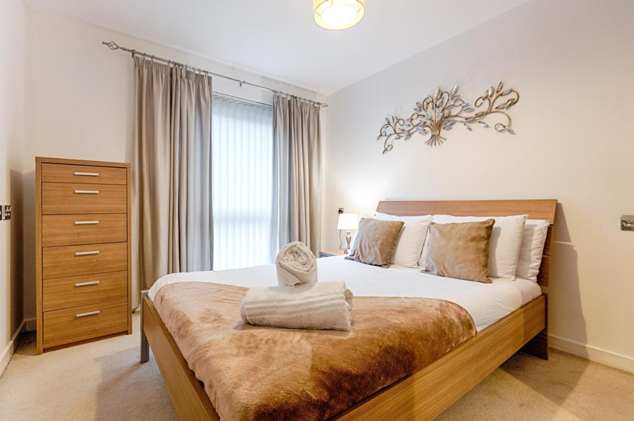 Parking, Balcony, Fully Equipped Kitchen Apartment Swansea Exterior photo